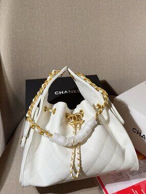 CHANEL bag